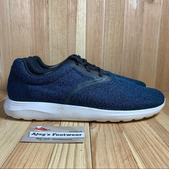 Crocs Kindale Static Casual Navy Blue Men’s Size: 12 Gym Running Shoes Athletic - Picture 1 of 11